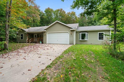 /international/us/8805-cedar-creek-drive-petoskey-mi-110109622094/