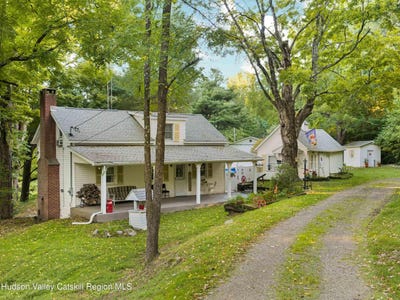 /international/us/403-county-road-2-accord-ny-110119984815/