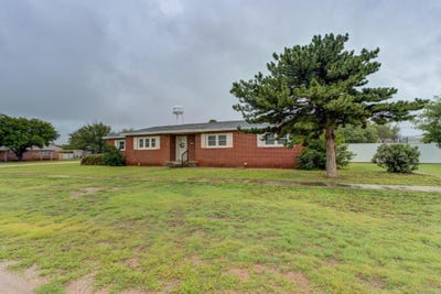 /international/us/1612-12th-street-wilson-tx-110100777666/