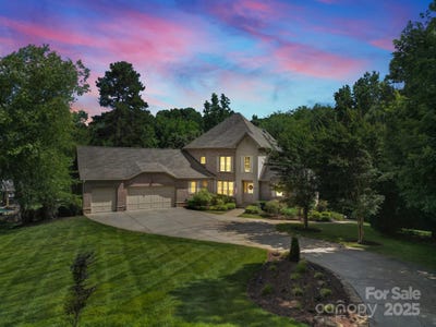 /international/us/166-atlantic-way-mooresville-nc-110100832860/