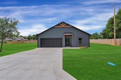 /international/us/309-cedar-lane-tolar-tx-110098299516/