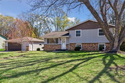 /international/us/11324-quebec-avenue-n-champlin-mn-110107519603/