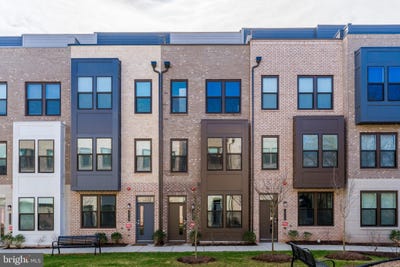 /international/us/12742-verdant-way-reston-va-110107289473/