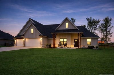 /international/us/2429-w-union-street-collinsville-ok-110105522757/