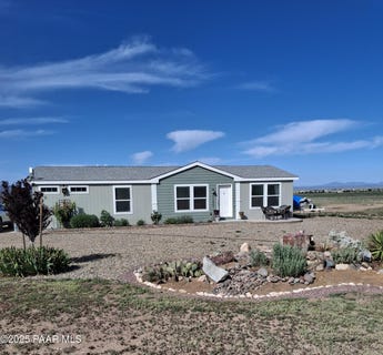 /international/us/25680-n-high-desert-road-paulden-az-110099669403/