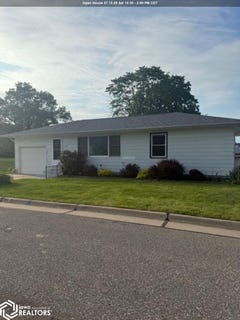 /international/us/2204-williams-street-burlington-ia-110099857638/?lang=en
