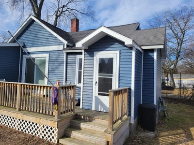 /international/us/252-hughes-street-manistee-mi-110106984091/