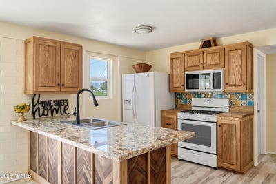 /international/us/503-hermosa-place-bisbee-az-110099524836/