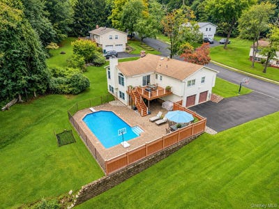 /international/us/3-five-oaks-lane-valley-cottage-ny-110120120966/