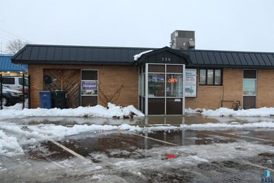 /international/us/120-s-indiana-ave-sioux-falls-sd-110105633113/