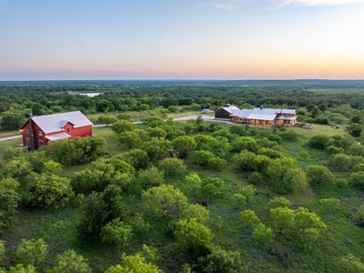 /international/us/466-county-road-164-eastland-tx-110107657992/