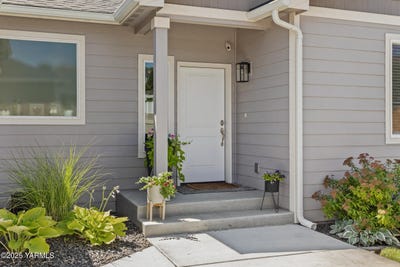 /international/us/7506-w-viewcrest-way-yakima-wa-110100831540/