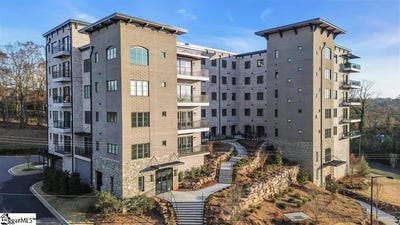 /international/us/301-e-broad-street-greenville-sc-110070307471/