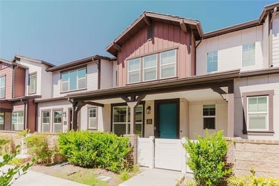 /international/us/211-red-brick-drive-simi-valley-ca-110120835762/