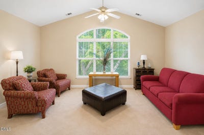 /international/us/101-campus-walk-trail-elon-nc-110107879940/