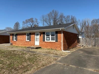 /international/us/1963-springfield-drive-henderson-ky-110098093488/