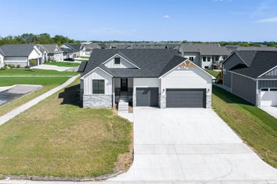 /international/us/1230-w-ravendale-ln-goddard-ks-110100328898/