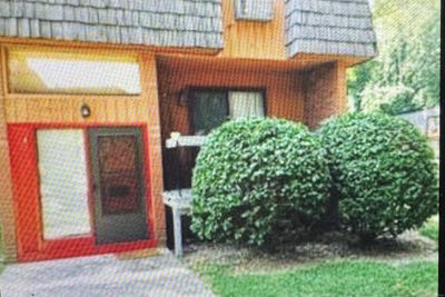 /international/us/268-high-path-road-windsor-ct-110103205391/