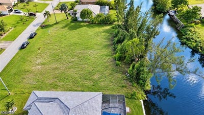 /international/us/3748-sw-11th-place-cape-coral-fl-110120622961/