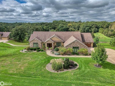 /international/us/13139-pearl-avenue-bloomfield-ia-110106448808/