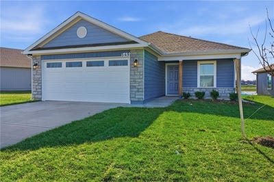 /international/us/605-w-bluebird-street-gardner-ks-110107051482/
