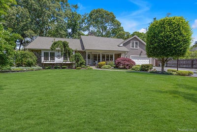/international/us/67-clarke-drive-east-northport-ny-110108480084/