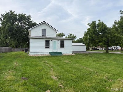/international/us/713-e-warren-street-bunker-hill-il-110108122335/