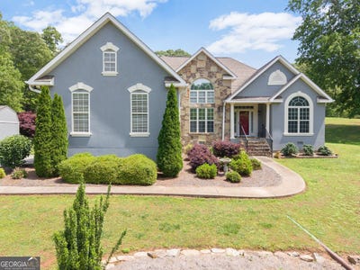 /international/us/165-windrose-meadow-lane-clarkesville-ga-110107716134/