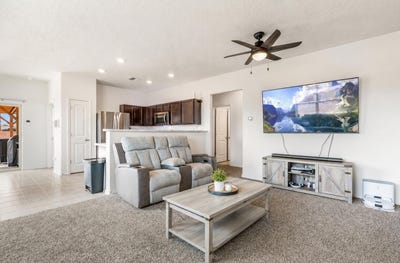 /international/us/2-avenida-parque-court-los-lunas-nm-110119506079/