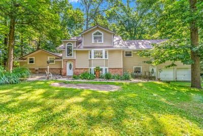 /international/us/1391-lake-wilson-road-s-hillsdale-mi-110100468238/