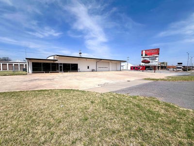 /international/us/2424-oklahoma-ave-woodward-ok-110107385793/