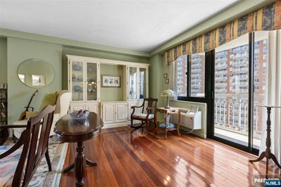 /international/us/151-prospect-avenue-hackensack-nj-110106128364/