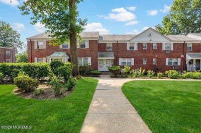 /international/us/147-manor-drive-red-bank-nj-110107841686/