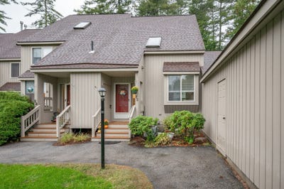 /international/us/22-suffolk-ct-bedford-nh-110110366960/