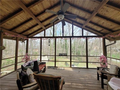 /international/us/5-windsor-circle-thomasville-nc-110106477629/