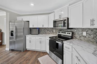 /international/us/1641-dodgetown-road-walnut-cove-nc-110110188079/