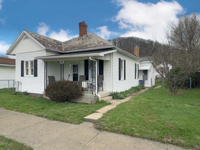 /international/us/944-poplar-street-nelsonville-oh-110109161945/