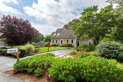 /international/us/33-clinton-drive-yarmouth-port-ma-110101066189/?lang=en