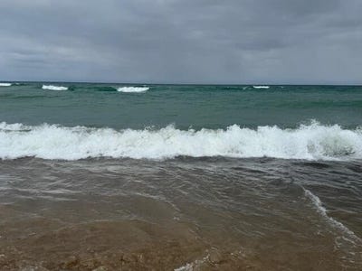 /international/us/e-beach-rd-lot-63-naubinway-mi-110104303406/