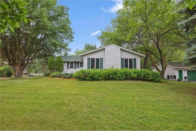 /international/us/8685-79th-street-nw-annandale-mn-110100216434/