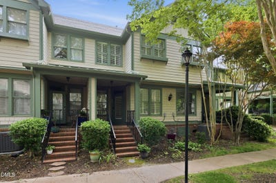 /international/us/305-presque-isle-lane-chapel-hill-nc-110107870735/