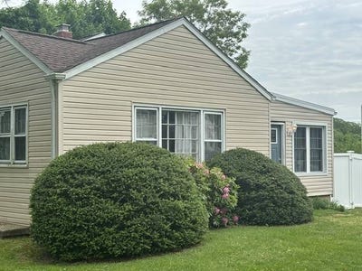 /international/us/147-main-street-setauket-ny-110107779445/