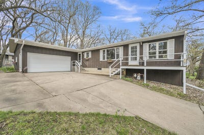 /international/us/1207-waska-drive-wahpeton-ia-110107747354/