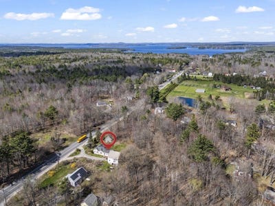 /international/us/261-northeast-road-standish-me-110107833488/