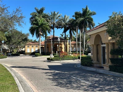 /international/us/12811-sw-30th-st-miramar-fl-110106027941/