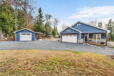 /international/us/52-e-shore-road-embden-me-110107401748/