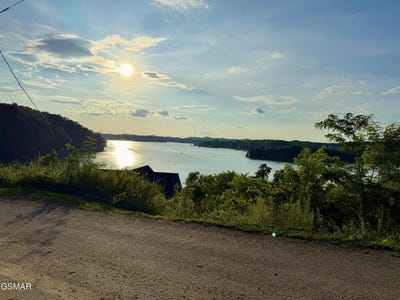 /international/us/lot-31-waterfront-way-sevierville-tn-110101167263/