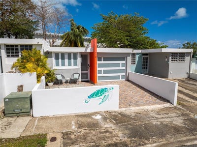 /international/us/c14-calle-5-urb-brisas-del-mar-luquillo-pr-110107658091/