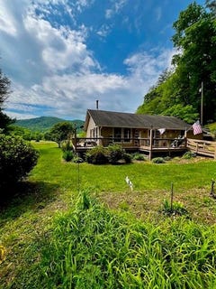 /international/us/85-sidco-lane-cullowhee-nc-110108061389/
