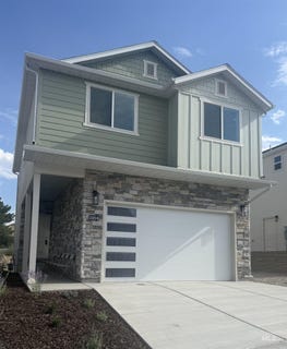 /international/us/1164-jasper-loop-pocatello-id-110105116064/